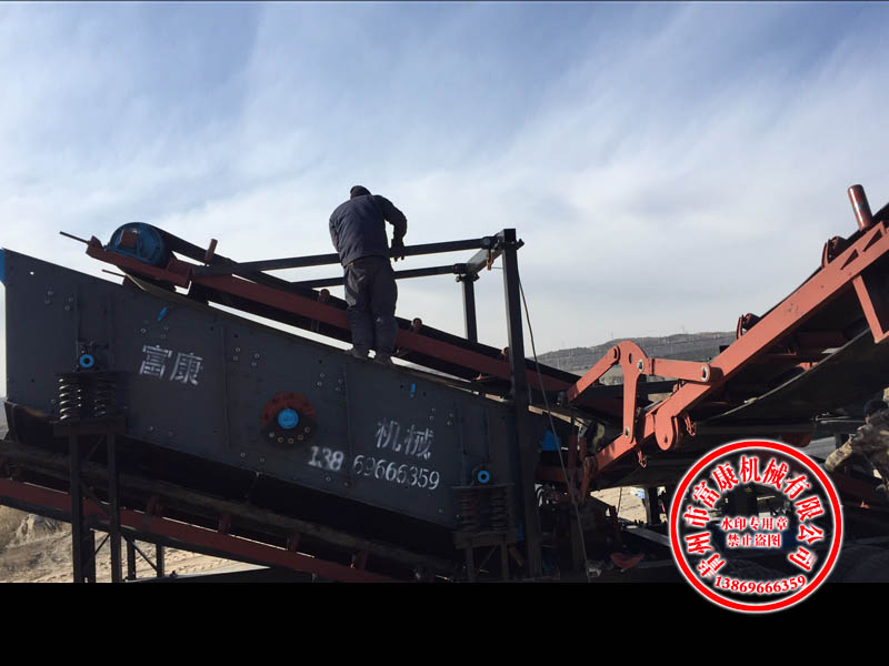 石料移動破碎設(shè)備 石料移動破碎設(shè)備