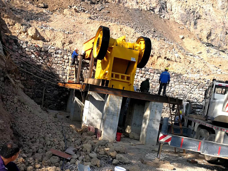 貴州顎破反擊破石料生產(chǎn)線(xiàn)